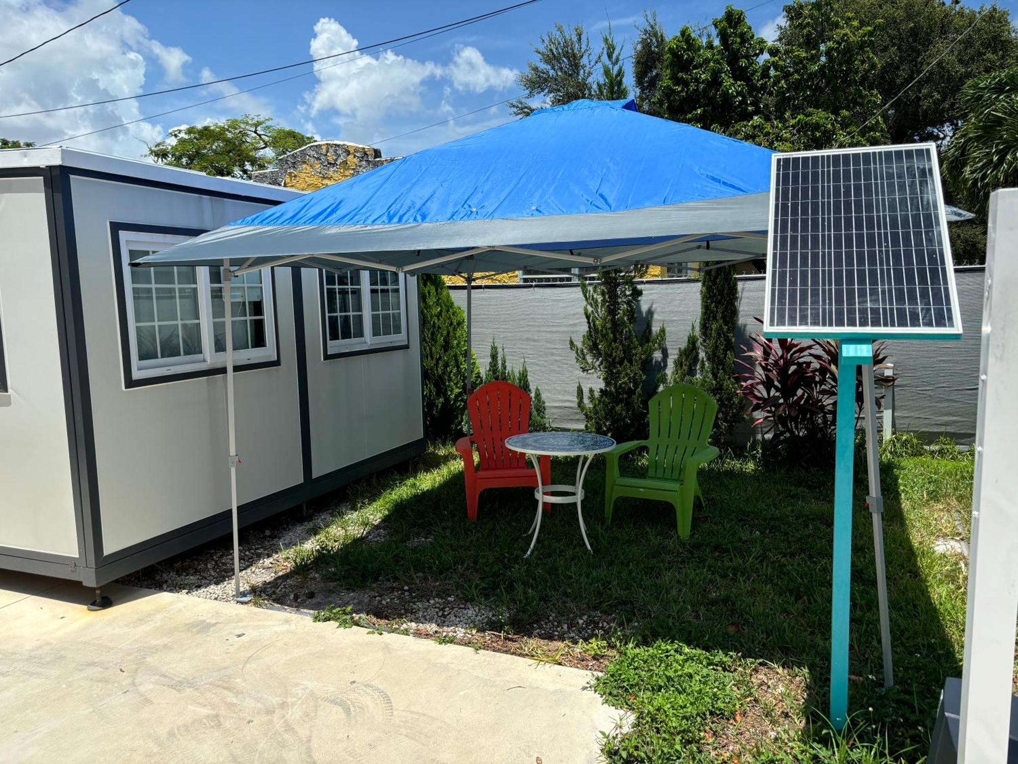 מלון מיאמי ספרינגס Mini House Oasis מראה חיצוני תמונה